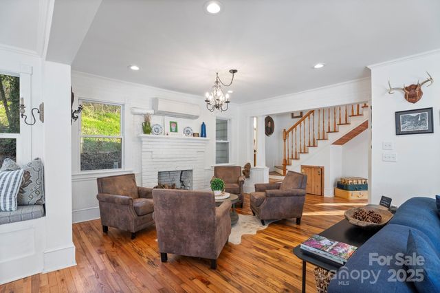 287 Church Road, Fairview, NC 28730