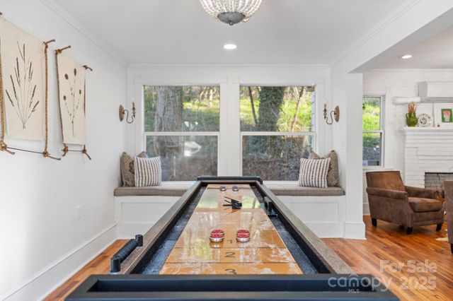 287 Church Road, Fairview, NC 28730