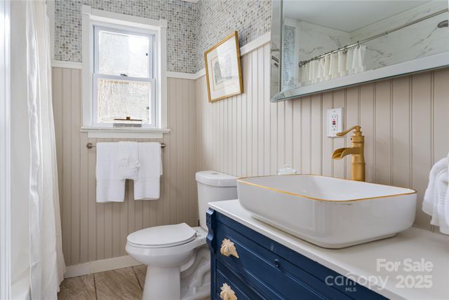 287 Church Road, Fairview, NC 28730