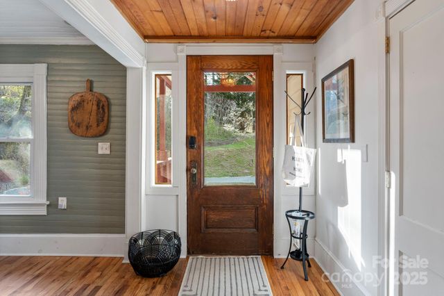 287 Church Road, Fairview, NC 28730