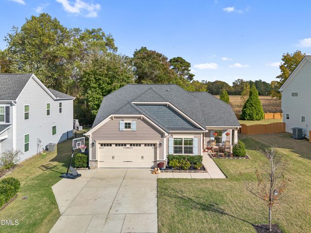 827 Tupelo Glen Court, Fuquay Varina, NC 27526