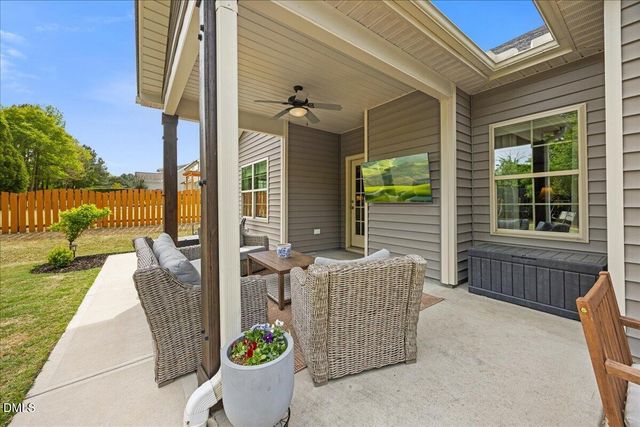 827 Tupelo Glen Court, Fuquay Varina, NC 27526