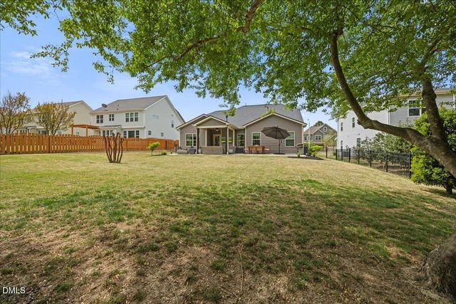 827 Tupelo Glen Court, Fuquay Varina, NC 27526