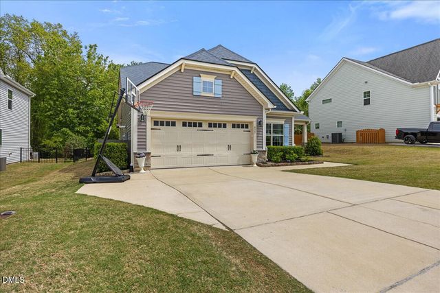 827 Tupelo Glen Court, Fuquay Varina, NC 27526