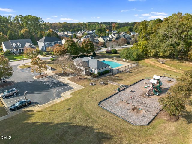 827 Tupelo Glen Court, Fuquay Varina, NC 27526