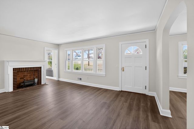 23 Springfield Avenue, Greenville, SC 29611