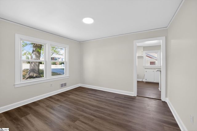 23 Springfield Avenue, Greenville, SC 29611