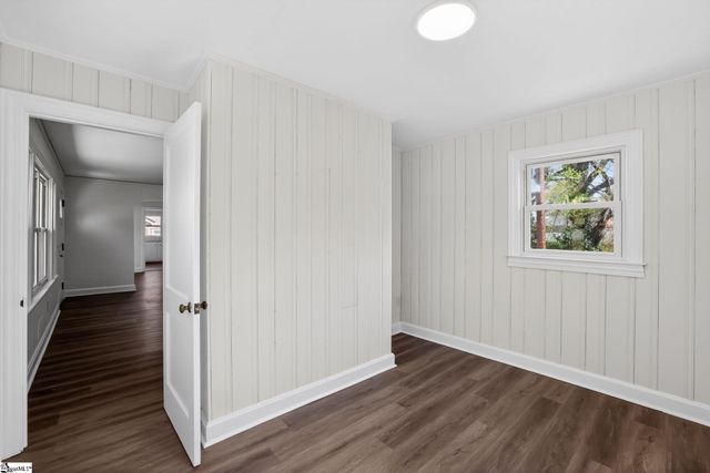 23 Springfield Avenue, Greenville, SC 29611