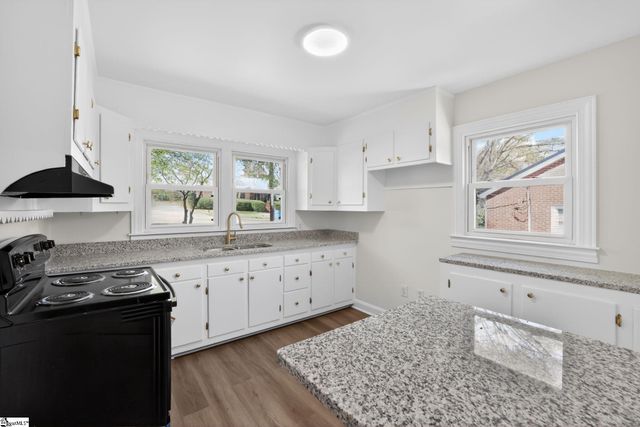 23 Springfield Avenue, Greenville, SC 29611