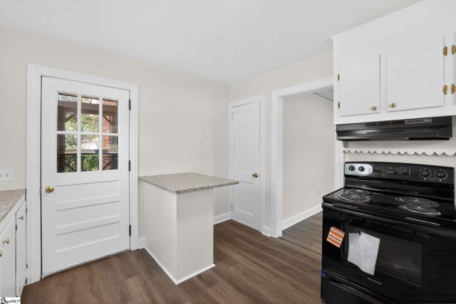 23 Springfield Avenue, Greenville, SC 29611