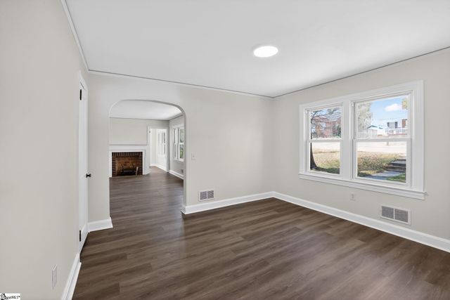 23 Springfield Avenue, Greenville, SC 29611