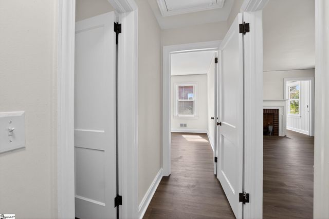 23 Springfield Avenue, Greenville, SC 29611