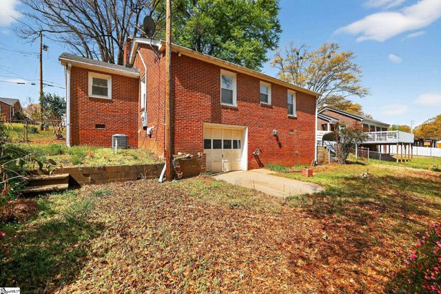 23 Springfield Avenue, Greenville, SC 29611