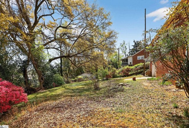 23 Springfield Avenue, Greenville, SC 29611