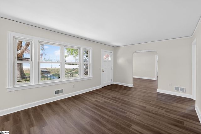 23 Springfield Avenue, Greenville, SC 29611