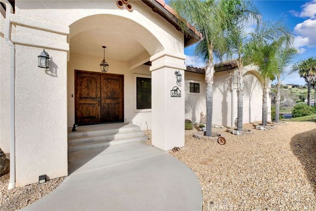 32068 Anna Marie Lane, Bonsall, CA 92003
