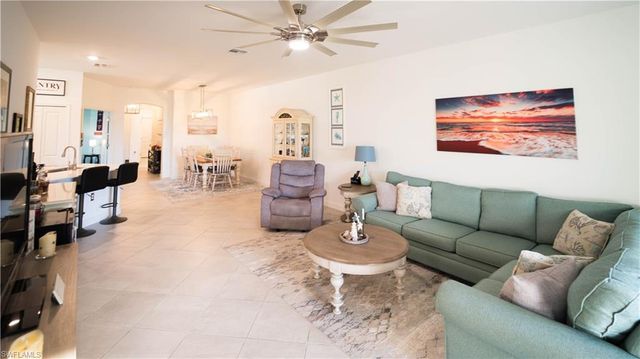 9092 Leatherwood LOOP, Lehigh Acres, FL 33936