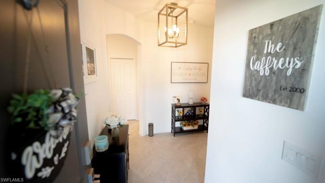 9092 Leatherwood LOOP, Lehigh Acres, FL 33936