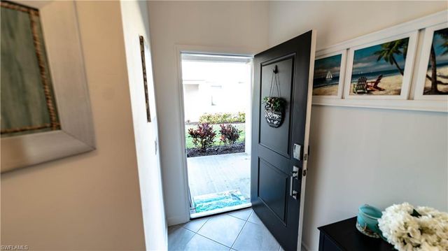 9092 Leatherwood LOOP, Lehigh Acres, FL 33936