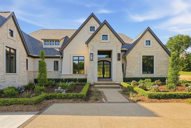 5803 Cotswold Drive 17, Washington Twp, MI 48094