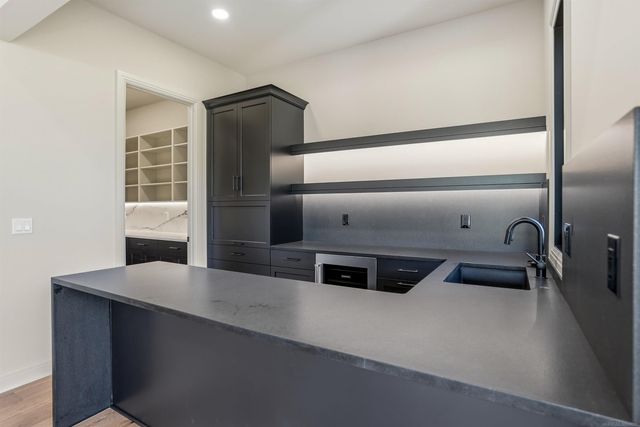 5803 Cotswold Drive 17, Washington Twp, MI 48094