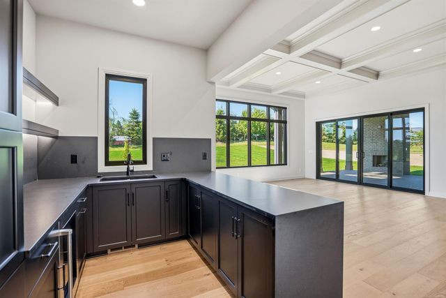 5803 Cotswold Drive 17, Washington Twp, MI 48094