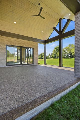 5803 Cotswold Drive 17, Washington Twp, MI 48094