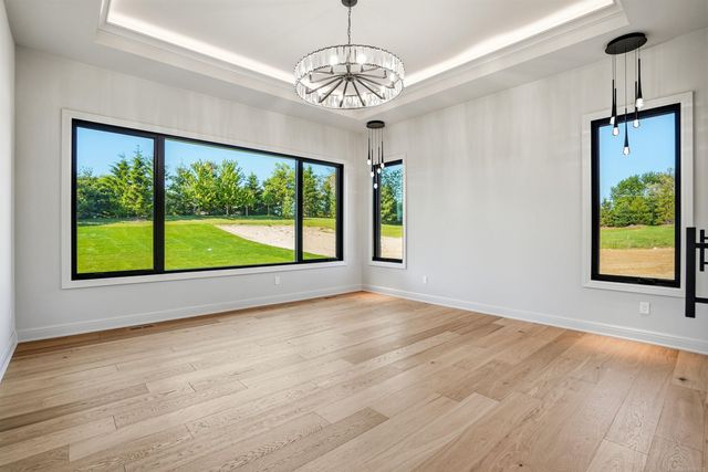 5803 Cotswold Drive 17, Washington Twp, MI 48094