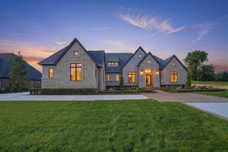 5803 Cotswold Drive 17, Washington Twp, MI 48094