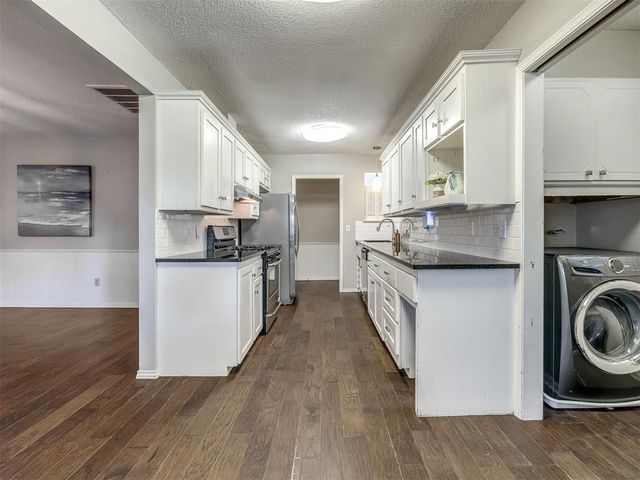 637 E 27th Street, Edmond, OK 73013