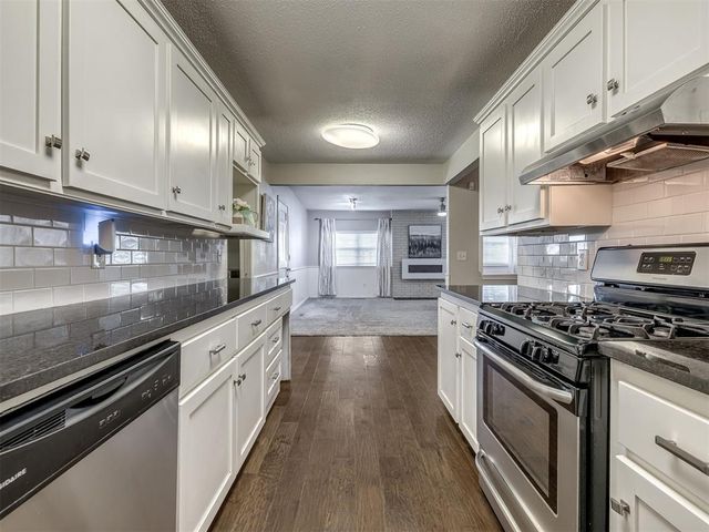 637 E 27th Street, Edmond, OK 73013