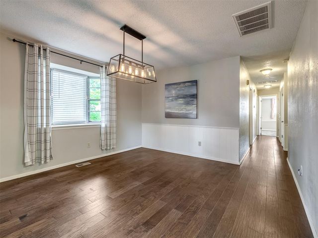 637 E 27th Street, Edmond, OK 73013