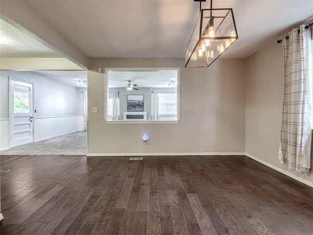 637 E 27th Street, Edmond, OK 73013