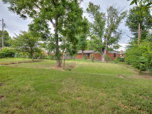 637 E 27th Street, Edmond, OK 73013