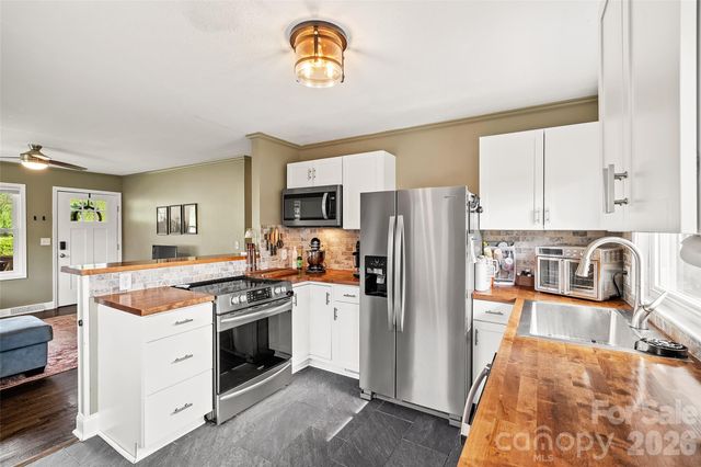 708 Prince Drive, Hendersonville, NC 28791
