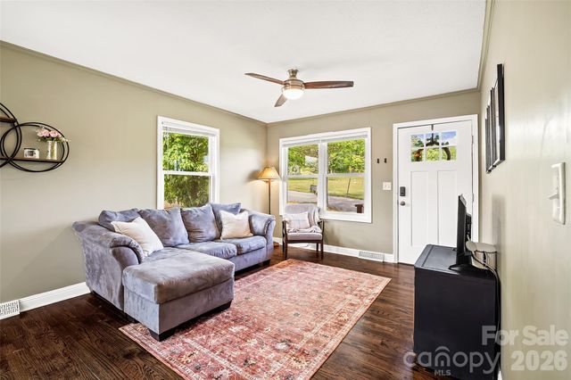 708 Prince Drive, Hendersonville, NC 28791