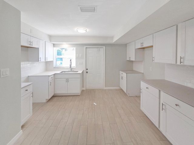 1405 Citrus Avenue, Fort Pierce, FL 34950