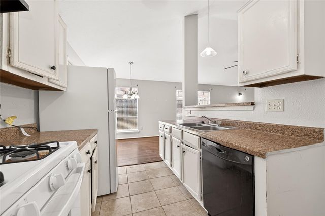 15911 Regina Drive, Houston, TX 77084