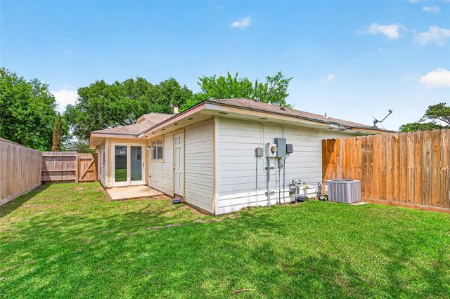 15911 Regina Drive, Houston, TX 77084
