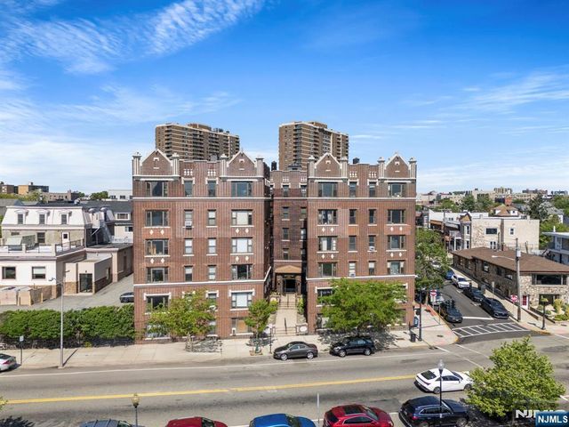 1055 Boulevard D3, Weehawken, NJ 07086