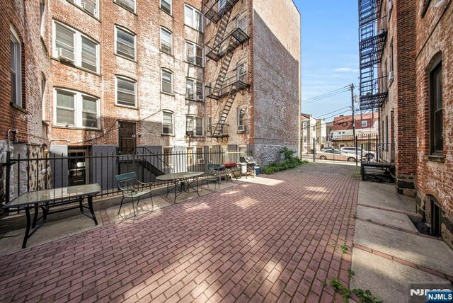 1055 Boulevard D3, Weehawken, NJ 07086