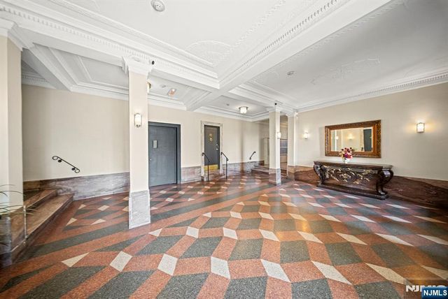 1055 Boulevard D3, Weehawken, NJ 07086