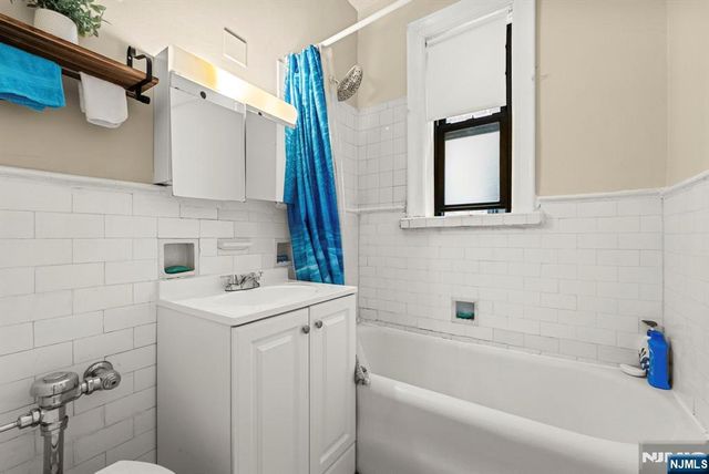 1055 Boulevard D3, Weehawken, NJ 07086