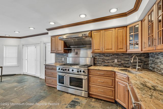 370 W Park Avenue, Oakhurst, NJ 07755