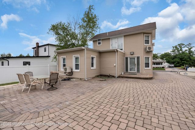 370 W Park Avenue, Oakhurst, NJ 07755