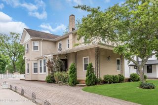 370 W Park Avenue, Oakhurst, NJ 07755