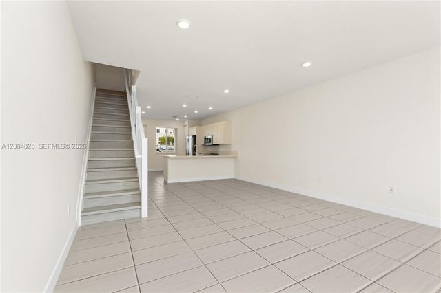 6416 NW 102nd Court 115, Doral, FL 33178