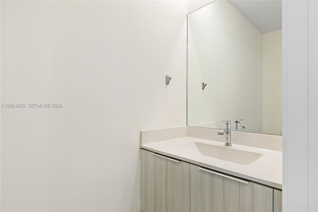 6416 NW 102nd Court 115, Doral, FL 33178