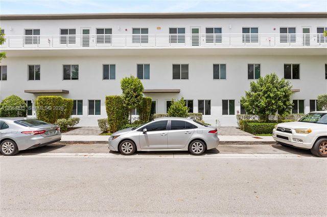 6416 NW 102nd Court 115, Doral, FL 33178