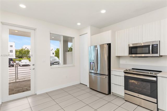 6416 NW 102nd Court 115, Doral, FL 33178